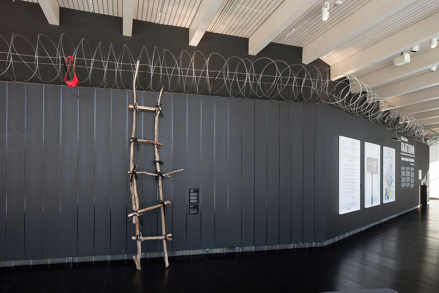 Riiko Sakkinen | Installation Views | Closing Borders