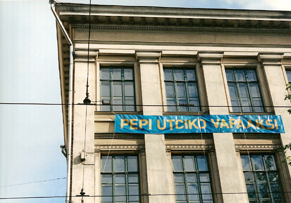 Riiko Sakkinen | Installation Views | Grksky Grytvic
 & Riiko Sakkinen
 E.A.Q.V.Q.I.A.L.P.
 Featuring Kassu