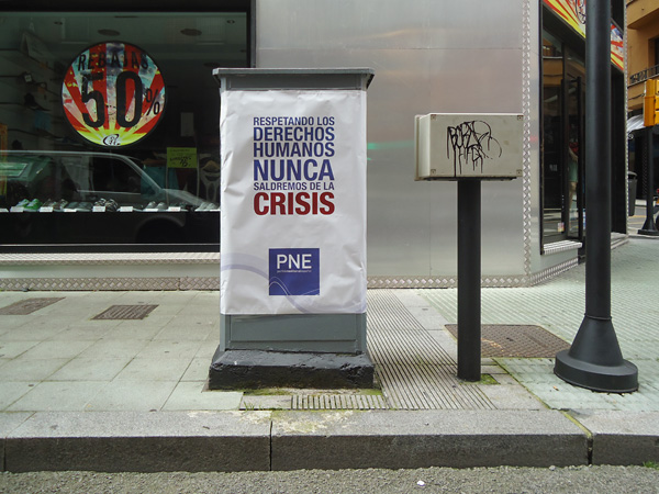 Riiko Sakkinen | Installation Views | Respetando los derechos humanos nunca saldremos de la crisis