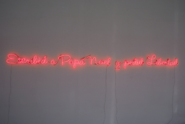 Riiko Sakkinen | Installation Views | Escribid a Pap Noel y Pedid Libertad