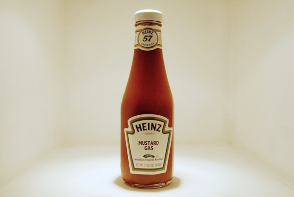 Riiko Sakkinen | Installation Views | Escribid a Pap Noel y Pedid Libertad