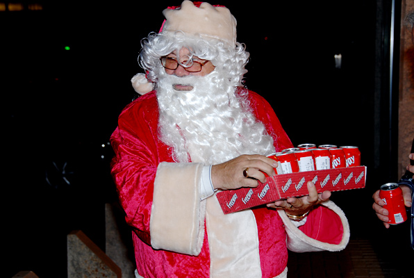 Riiko Sakkinen | Installation Views | Escribid a Pap Noel y Pedid Libertad