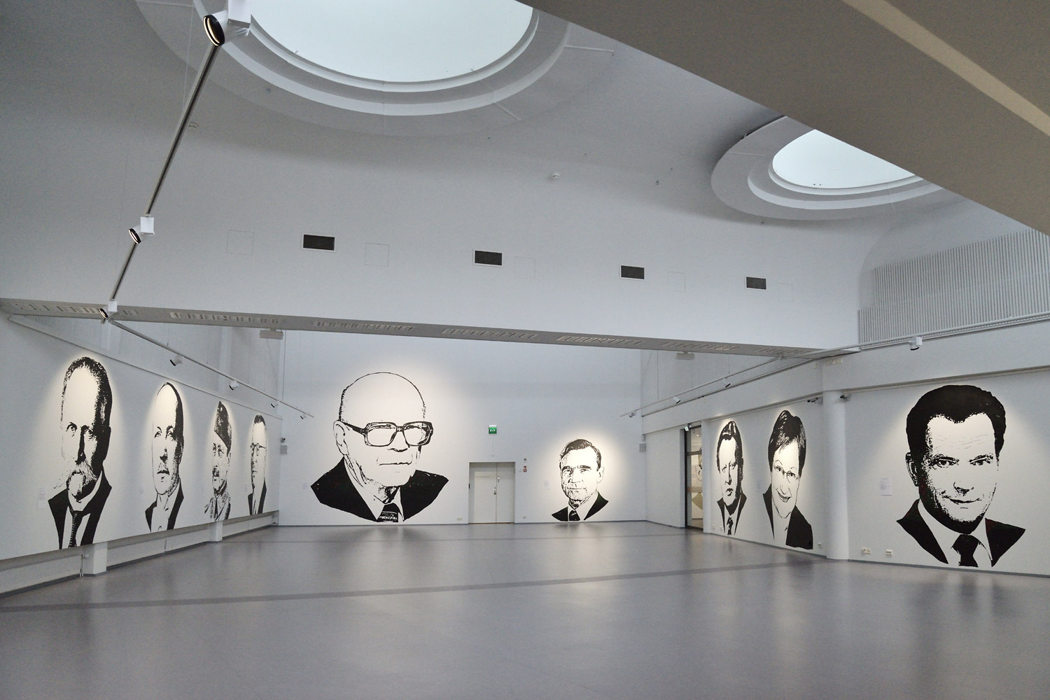 Riiko Sakkinen | Installation Views | Presidential Game