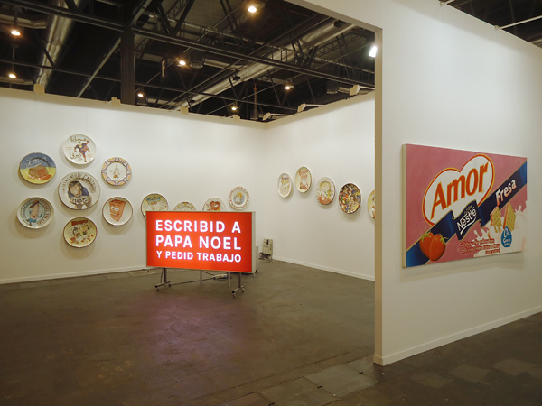 Riiko Sakkinen | Installation Views | Escribid a Pap Noel y pedid trabajo