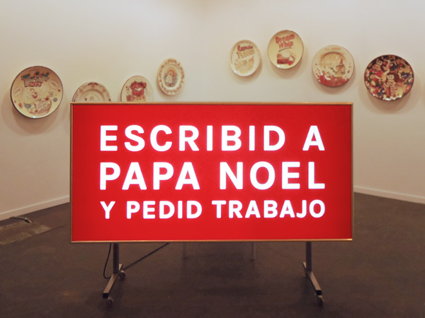 Riiko Sakkinen | Installation Views | Escribid a Pap Noel y pedid trabajo