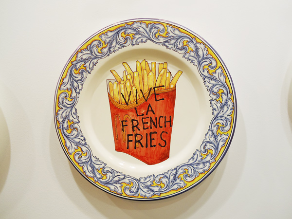 Riiko Sakkinen | Installation Views | Escribid a Pap Noel y pedid trabajo