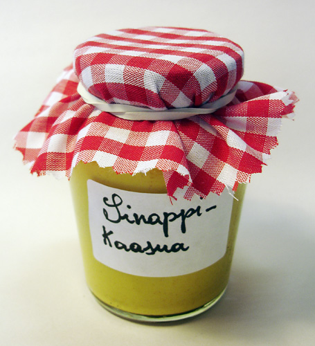 Riiko Sakkinen | Objects | Sinappikaasua