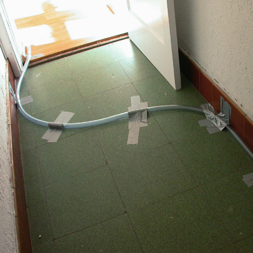 Riiko Sakkinen | Installation Views | Riiko Sakkinen's Express Kebab Pizza
 Featuring Inmaculada Daz & Grsky Grytvic