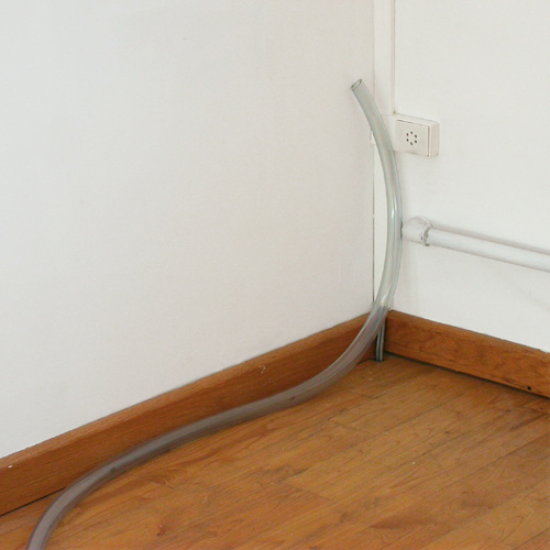 Riiko Sakkinen | Installation Views | Riiko Sakkinen's Express Kebab Pizza
 Featuring Inmaculada Daz & Grsky Grytvic