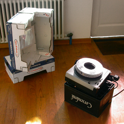 Riiko Sakkinen | Installation Views | Riiko Sakkinen's Express Kebab Pizza
 Featuring Inmaculada Daz & Grsky Grytvic