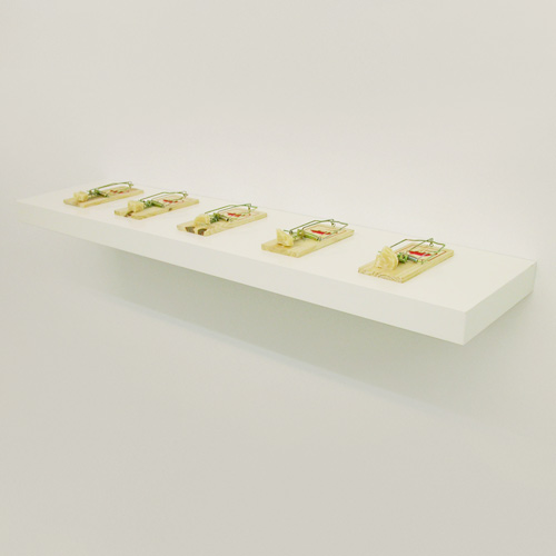 Riiko Sakkinen | Installation Views | Riiko Sakkinen's Express Kebab Pizza
 Featuring Inmaculada Daz & Grsky Grytvic